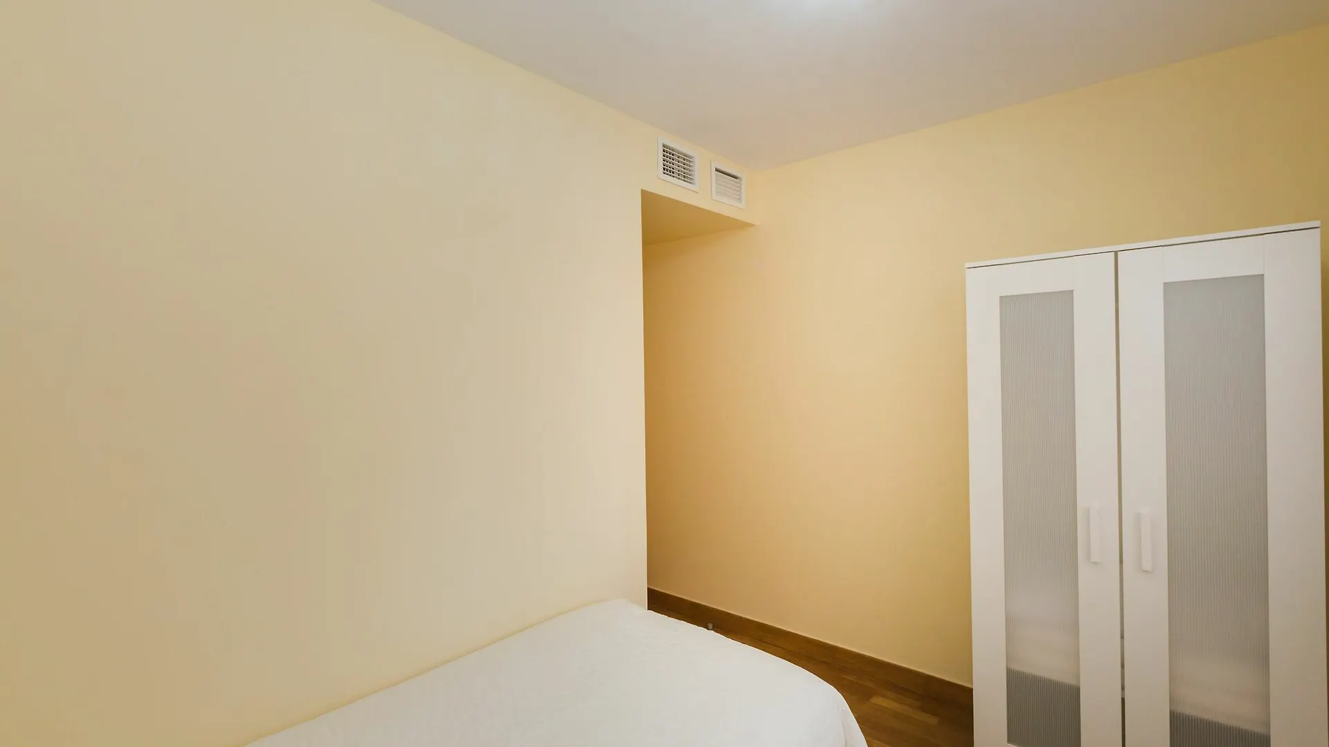 Apartment Sunhome Carlos Haya Flat Malaga