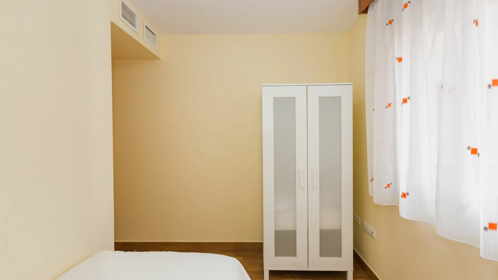 Apartment Sunhome Carlos Haya Flat Malaga